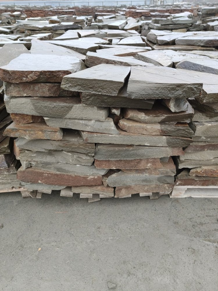 Плитняк песчаник серо-зелёный для мощения 60-65 мм купить в Смоленске