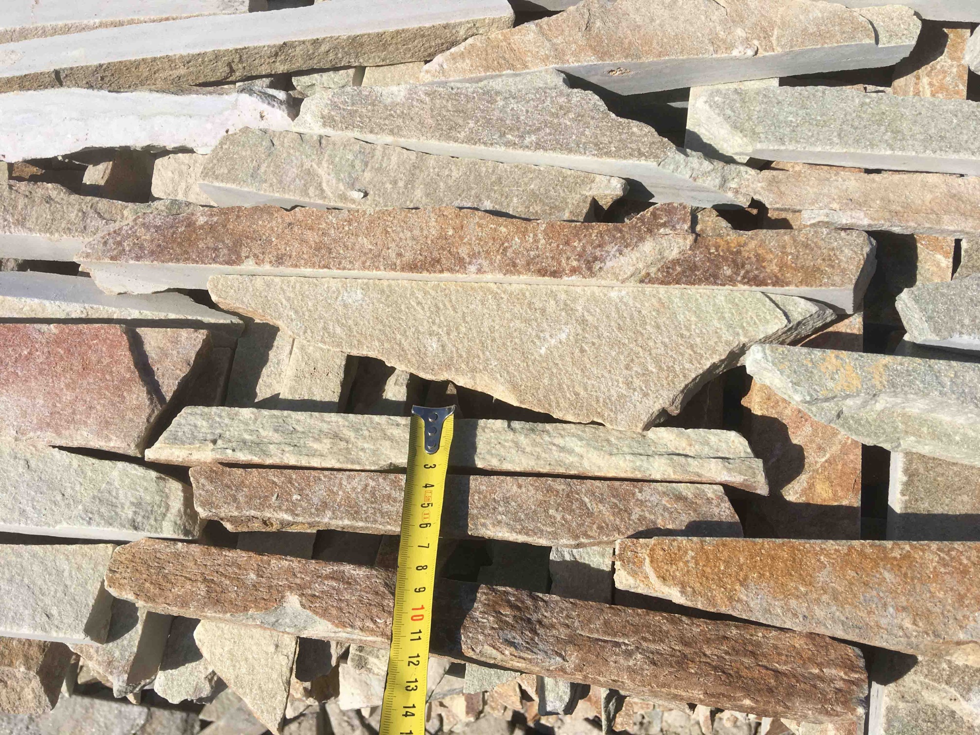 Горбушка златолит золотистый для облицовки купить в Смоленске