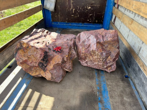 Ландшафтные глыбы красно-фиолетовые 200-1000 килограмм купить в Смоленске