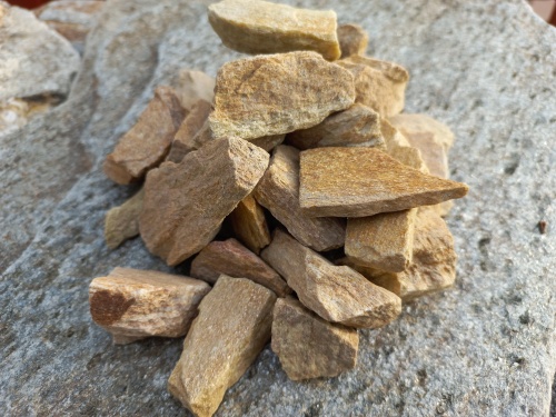 Златолит жёлтый декоративная каменная крошка купить в Смоленске