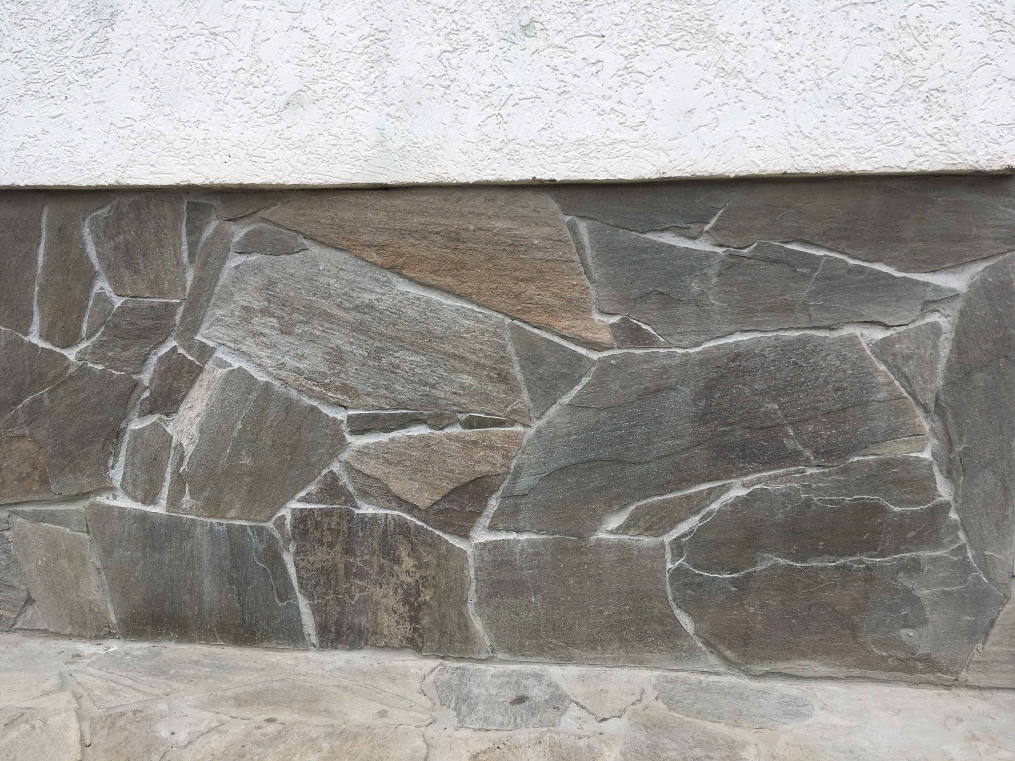 Плитняк златолит Уральский  для фасада купить в Смоленске