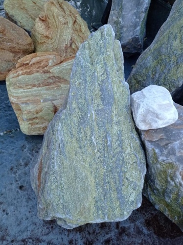 Златолит жёлтый, жёлто-зелёный глыбки и валуны для ланшафтного дизайна купить в Смоленске