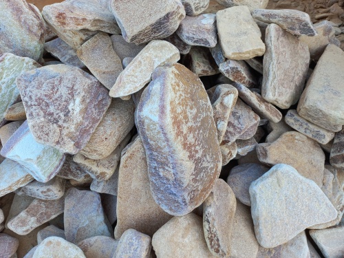 Златолит жёлтый, жёлто-зелёный глыбки и валуны для ланшафтного дизайна купить в Смоленске