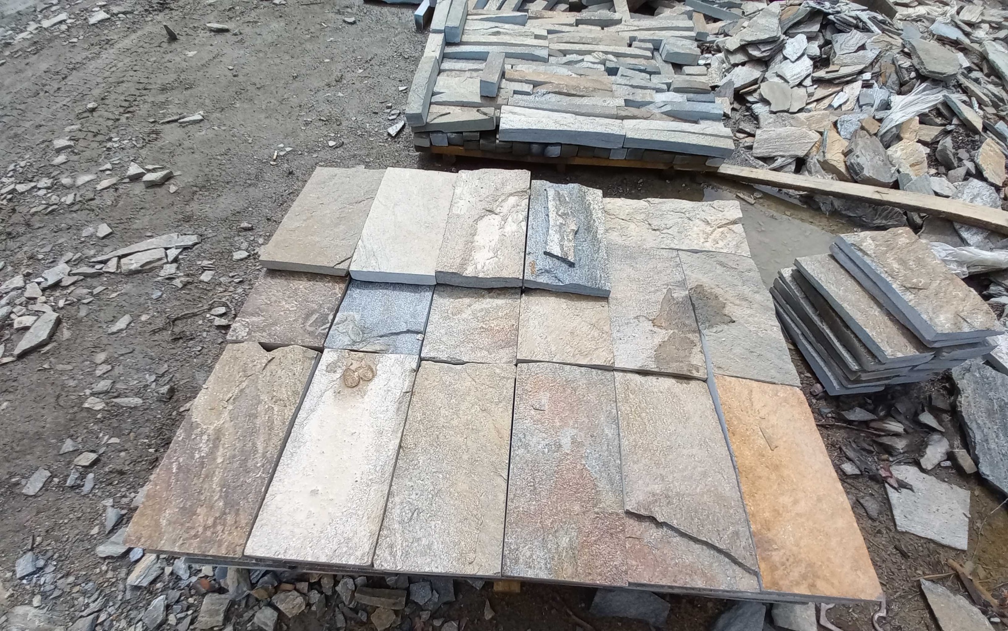 Плитка пилёная златолит Уральский для фасада купить в Смоленске