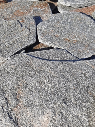 Златолит серебристый галтованный для лестниц купить в Смоленске