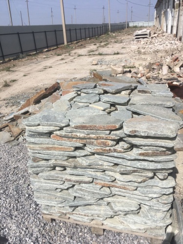 Златолит серебристый галтованный для лестниц купить в Смоленске